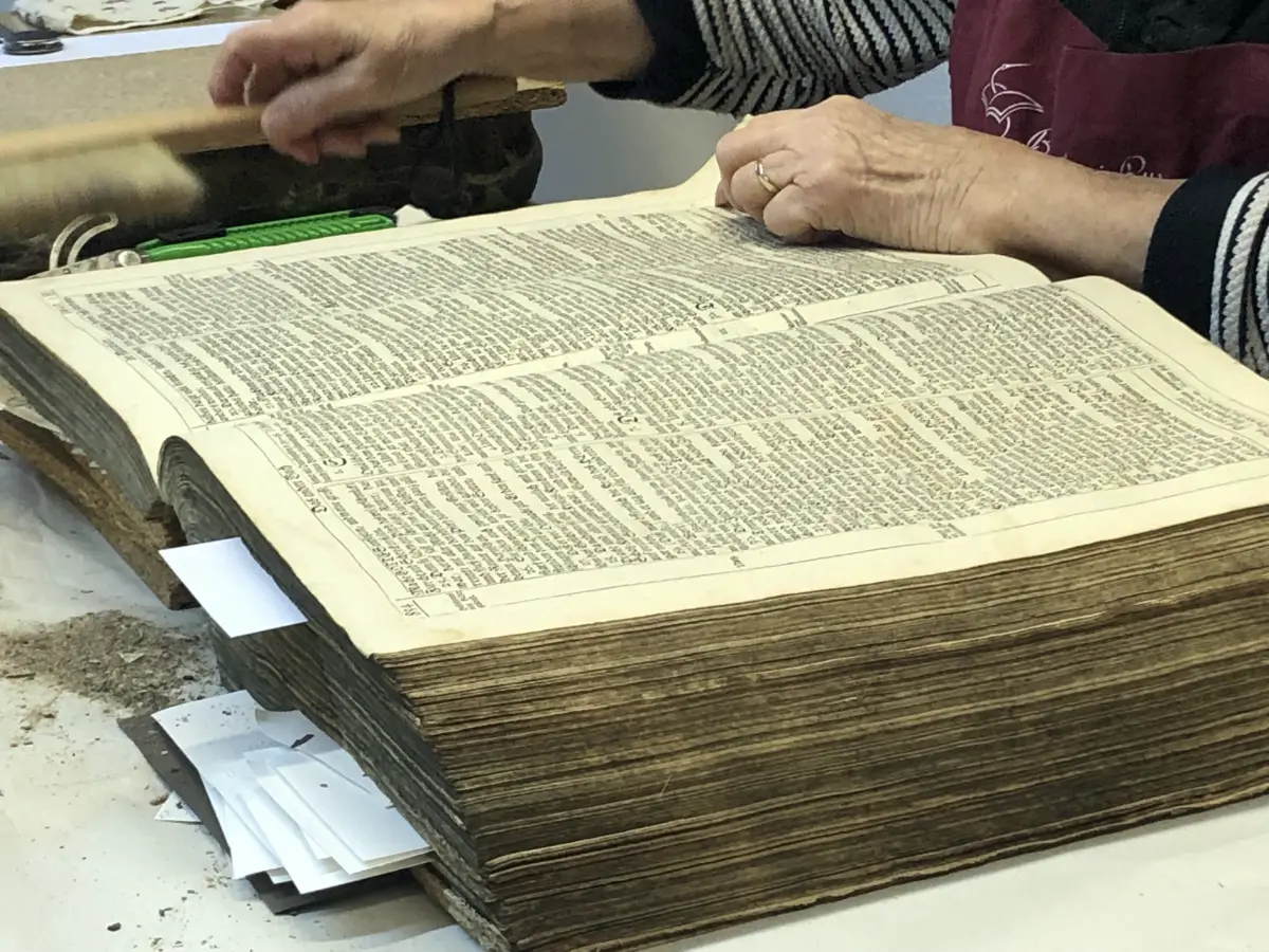Buchrestaurierung